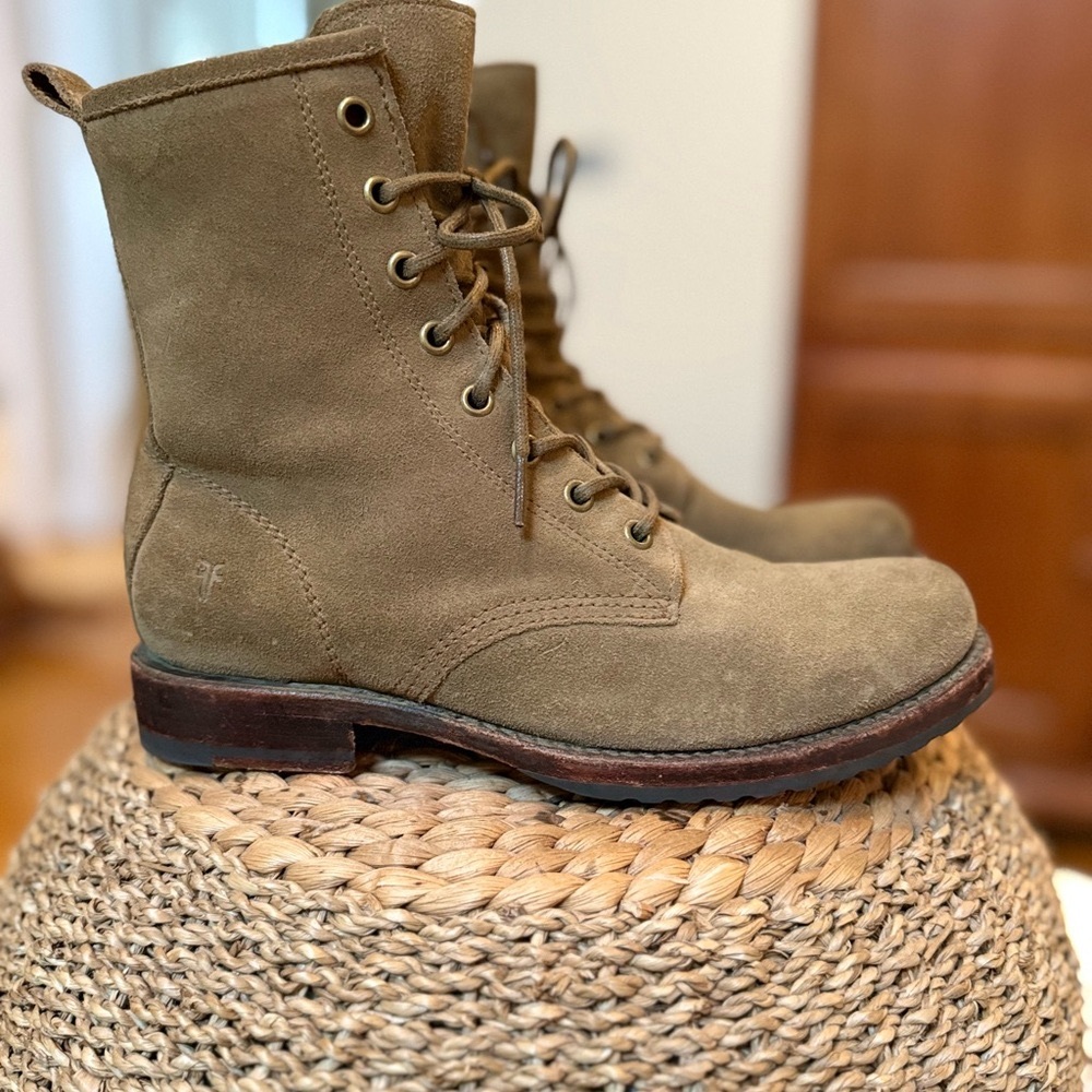 FRYE | Veronica Tan Suede Combat Boots 7M